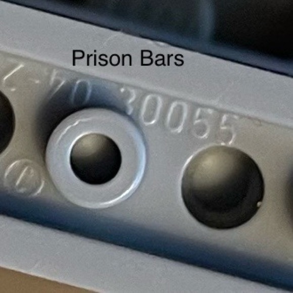 LEGO City Police Replacement Pieces - Doors 60621, Bars 30055, Plate 4151 - Picture 8 of 14